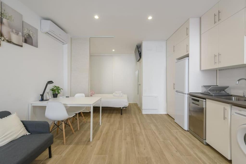 Apartamento Estudio Cerca De Metropolitano, Aeropuerto Y Ifema *