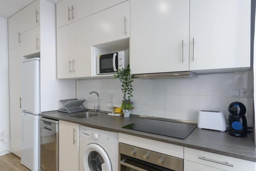 Estudio Cerca De Metropolitano, Aeropuerto Y Ifema Apartamento