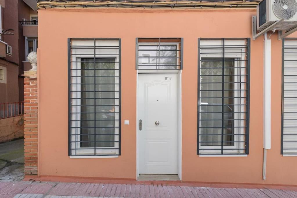 Apartamento Estudio Cerca De Metropolitano, Aeropuerto Y Ifema