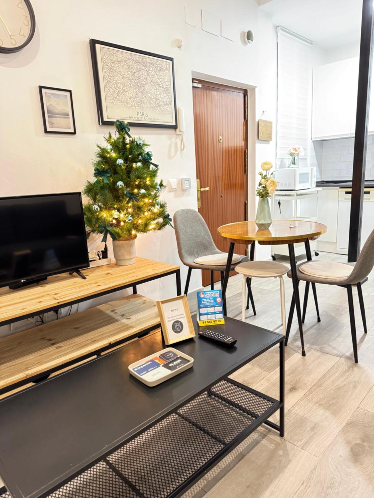 Apartment Dianthus House