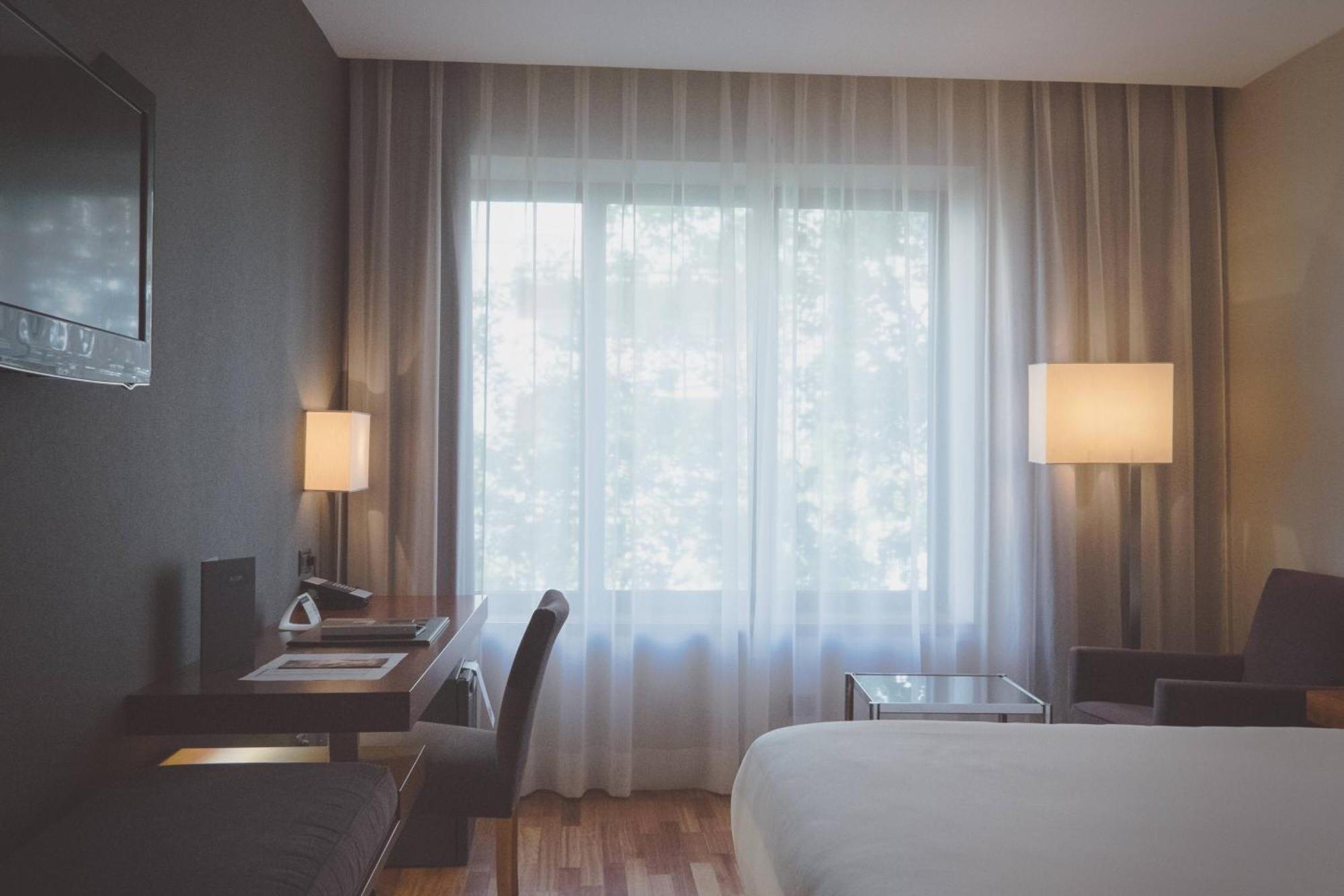 Ac Aitana By Marriott Madrid