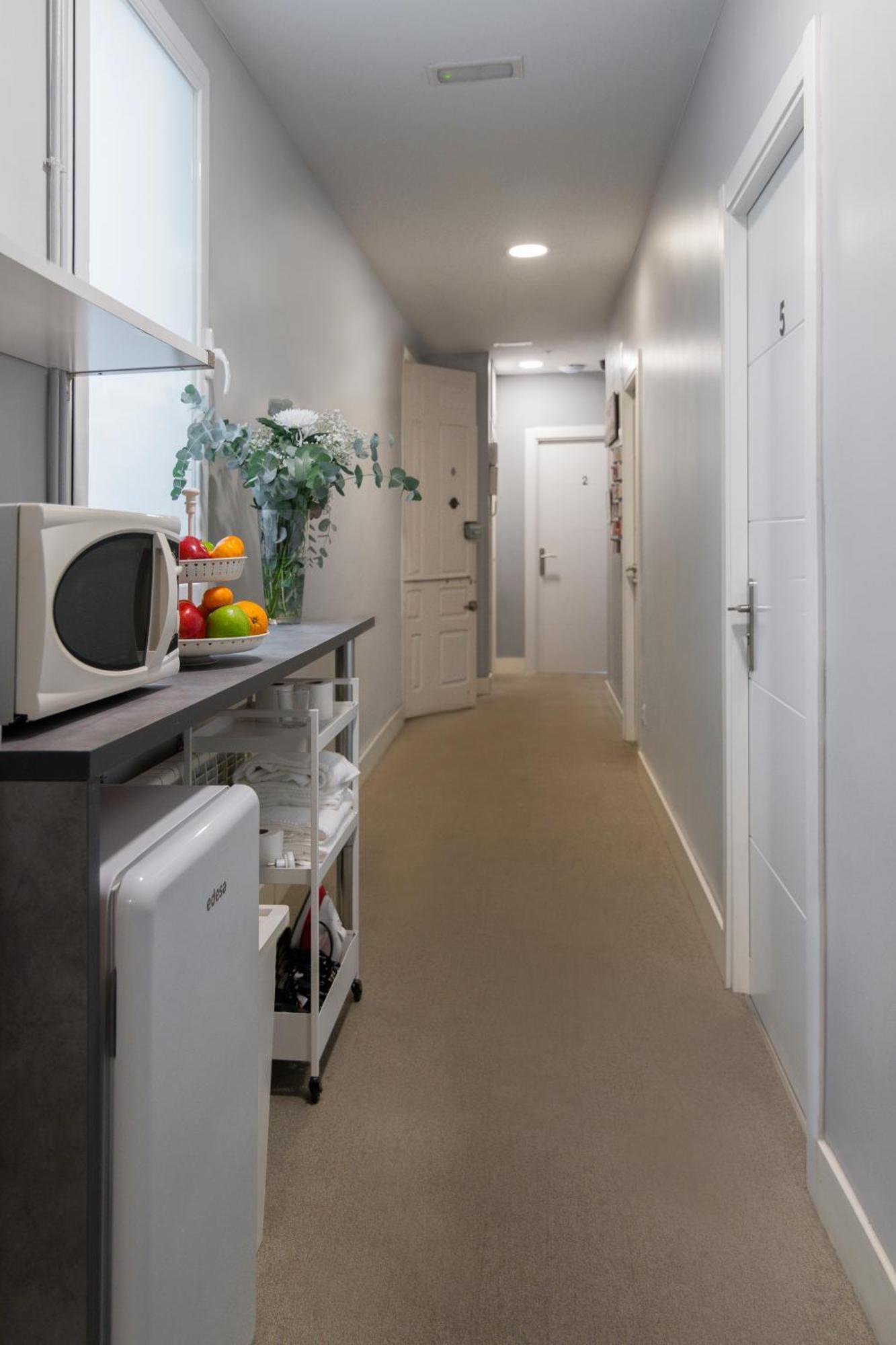 8rooms