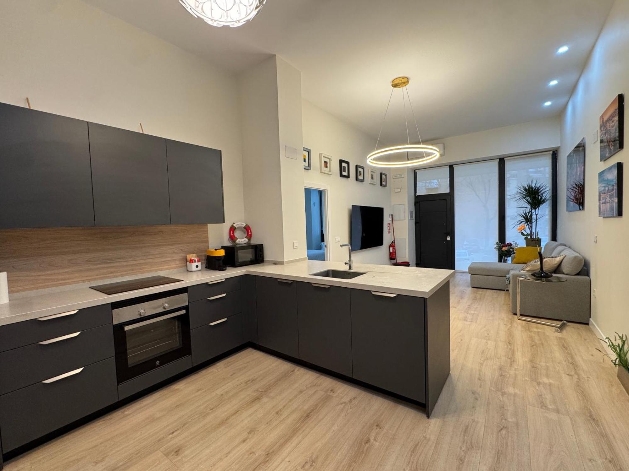 Luxury Wifi Ac Servicios En La Puerta Apartamento Madrid