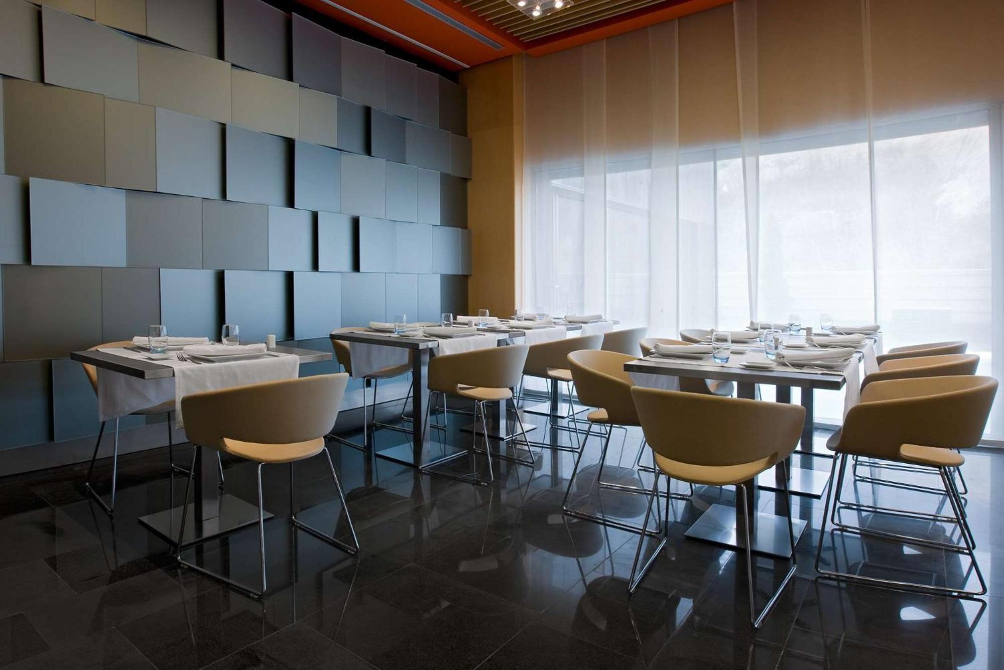 Hotel Nh Tablas 4*