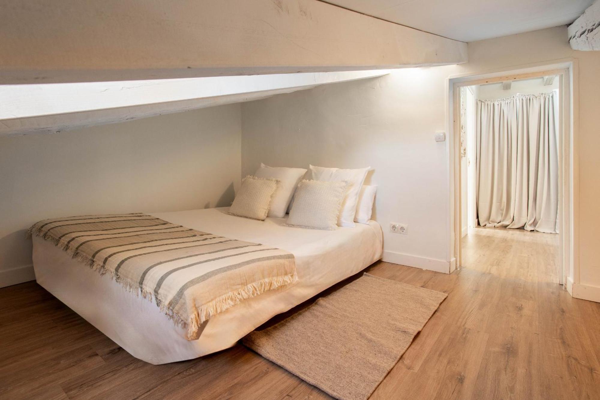 Mit House Plaza Mayor Attic En