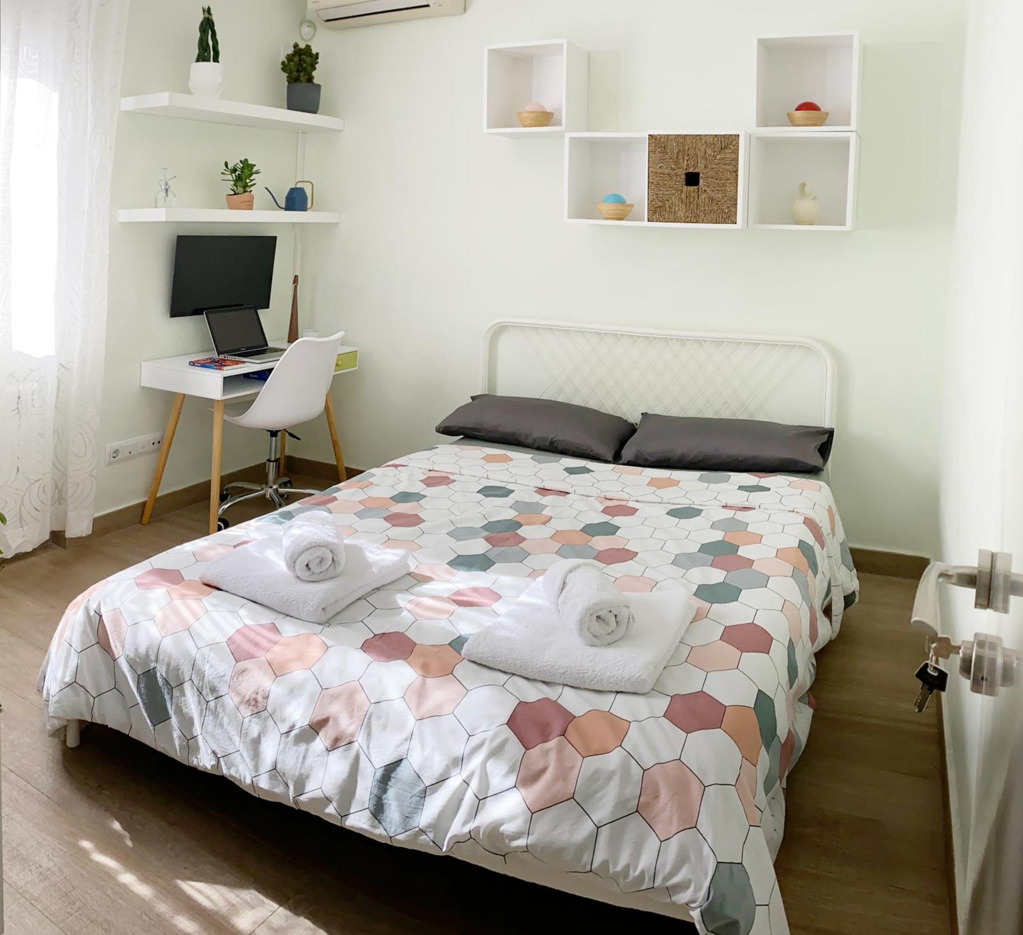 Comoda Doble Cerca De Lugares Emblematicos De Habitación en casa particular Madrid