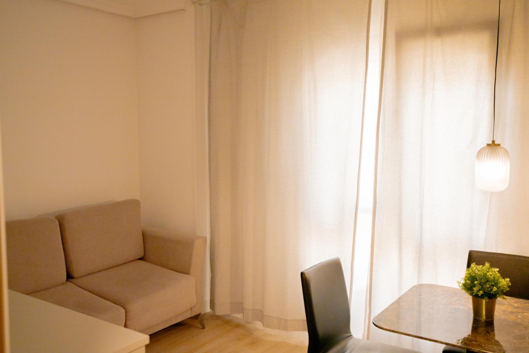 Edificio Leganitos Apartamento