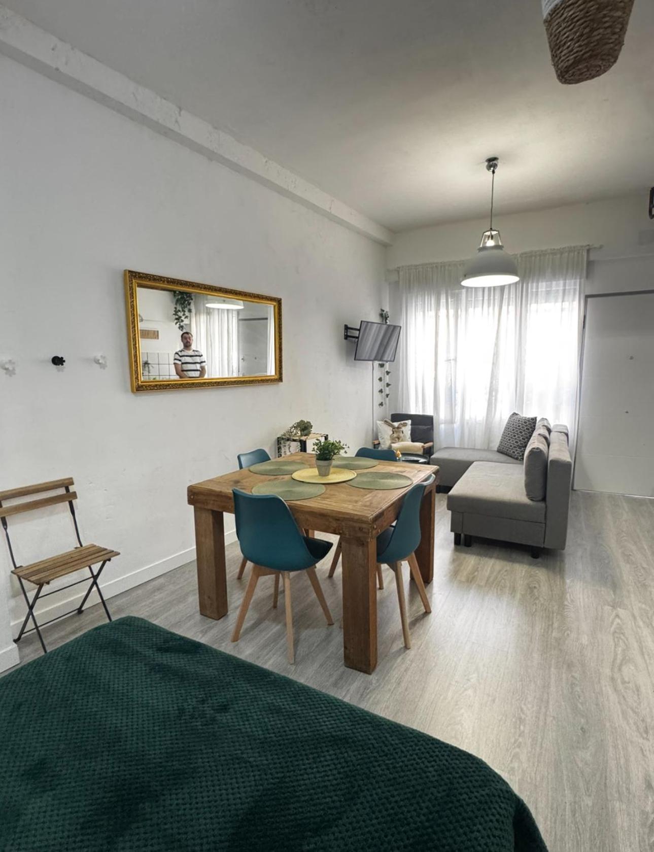 Cozy Place By Elenahost Apartamento