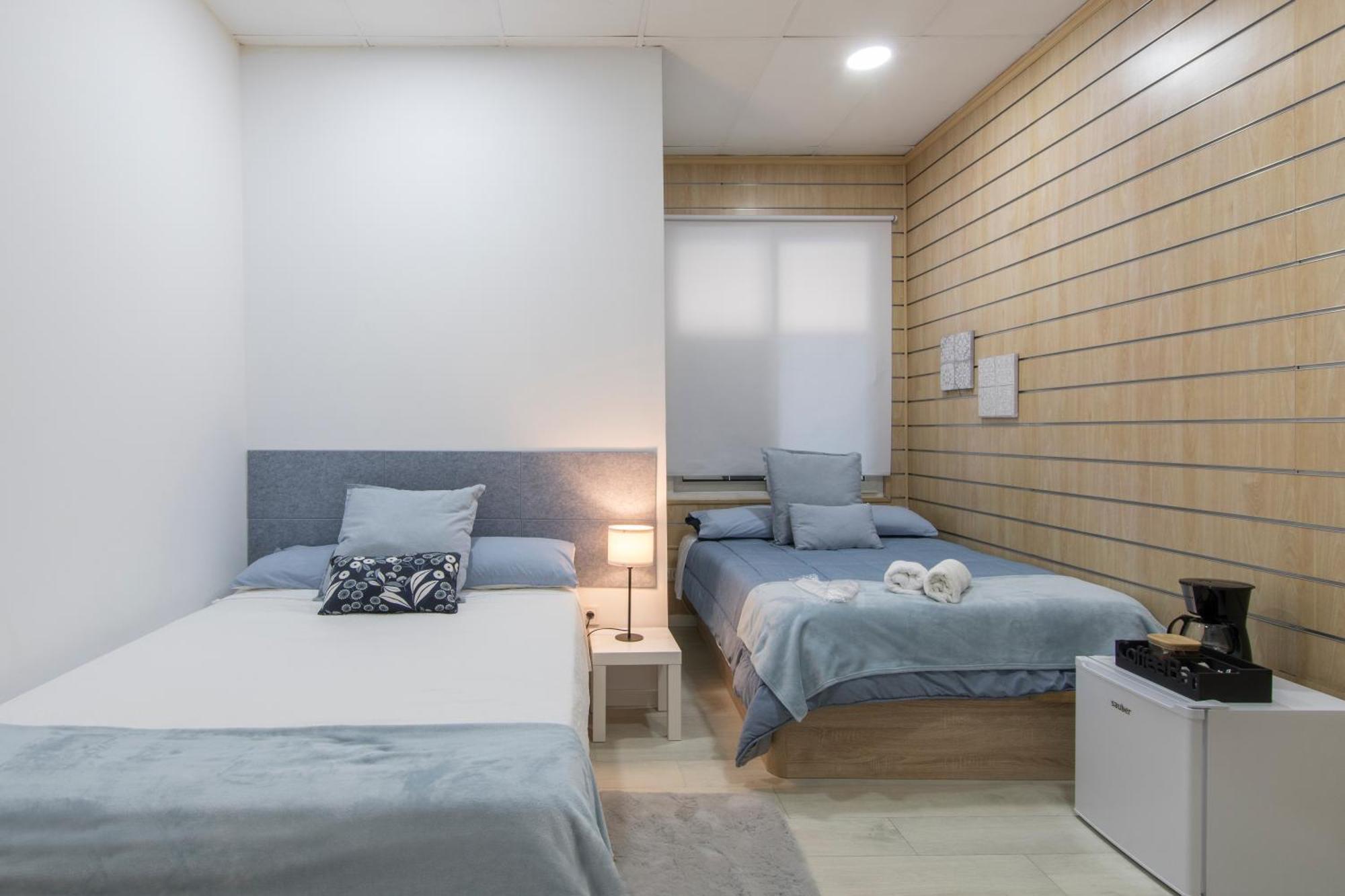 Alexa Host Hostal