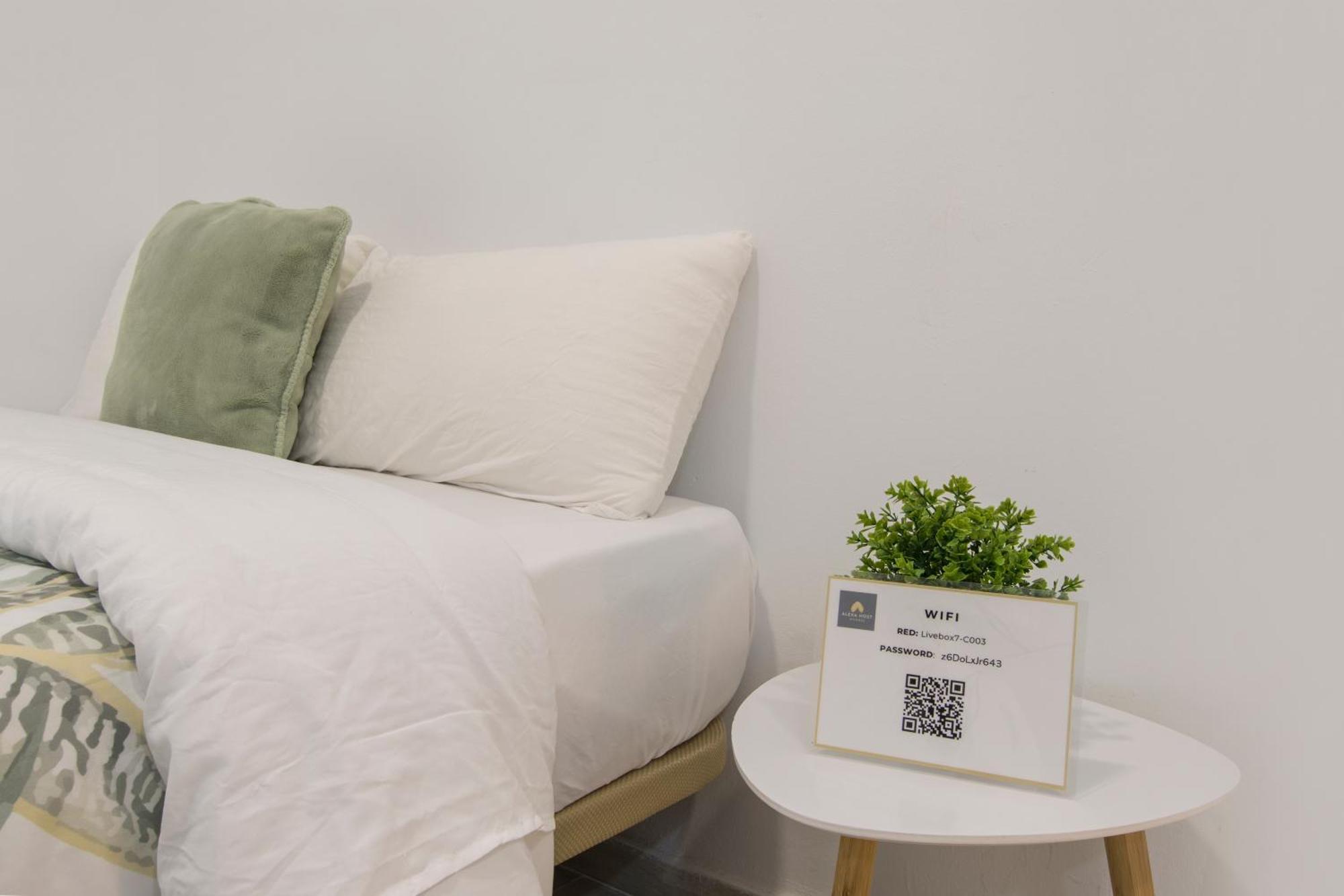 Alexa Host Hostal Madrid