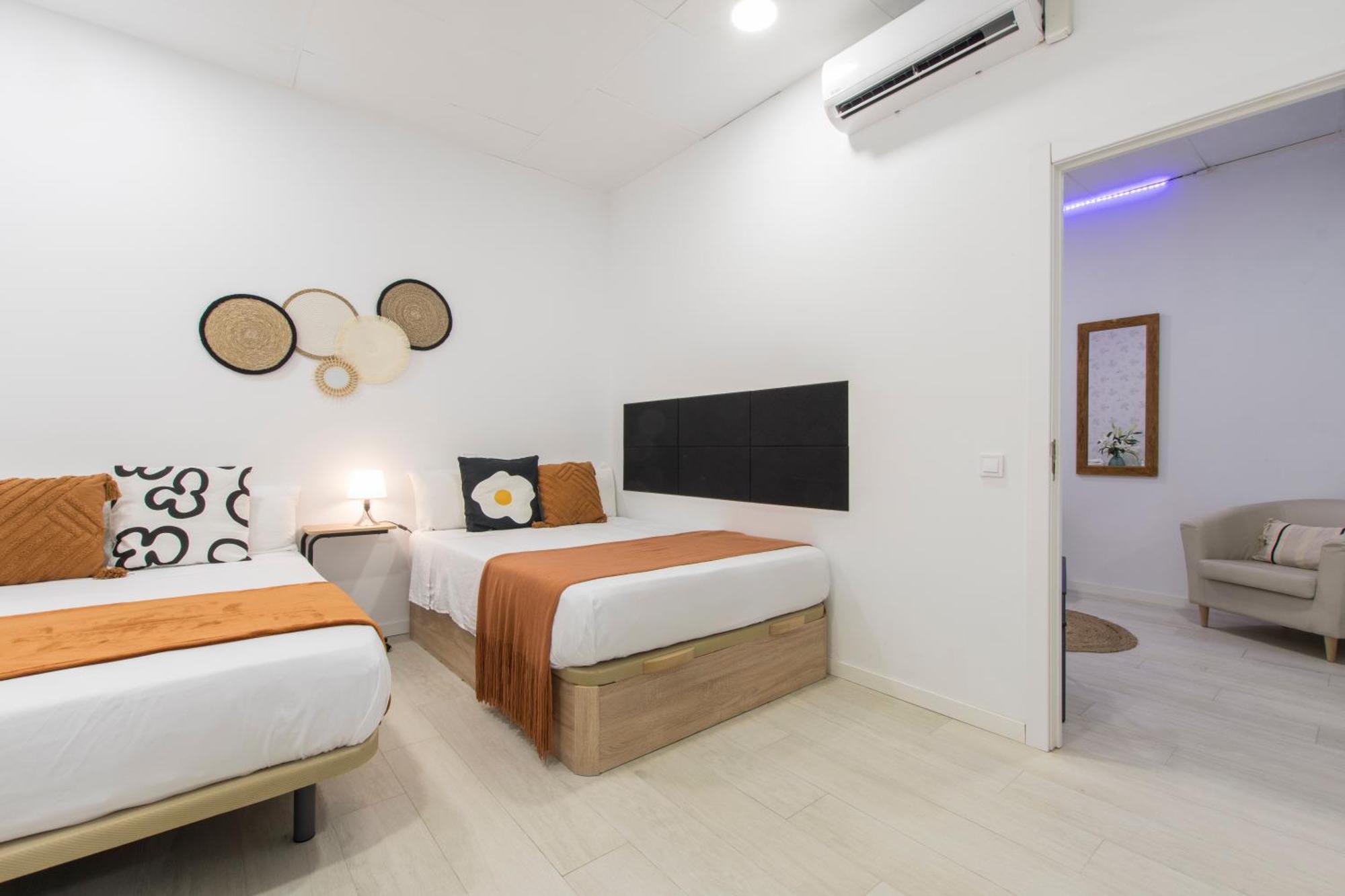 Alexa Host Hostal Madrid