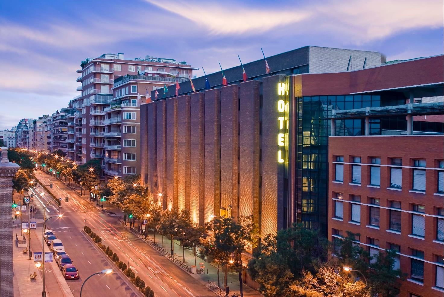 Novotel Center Hotel 4*
