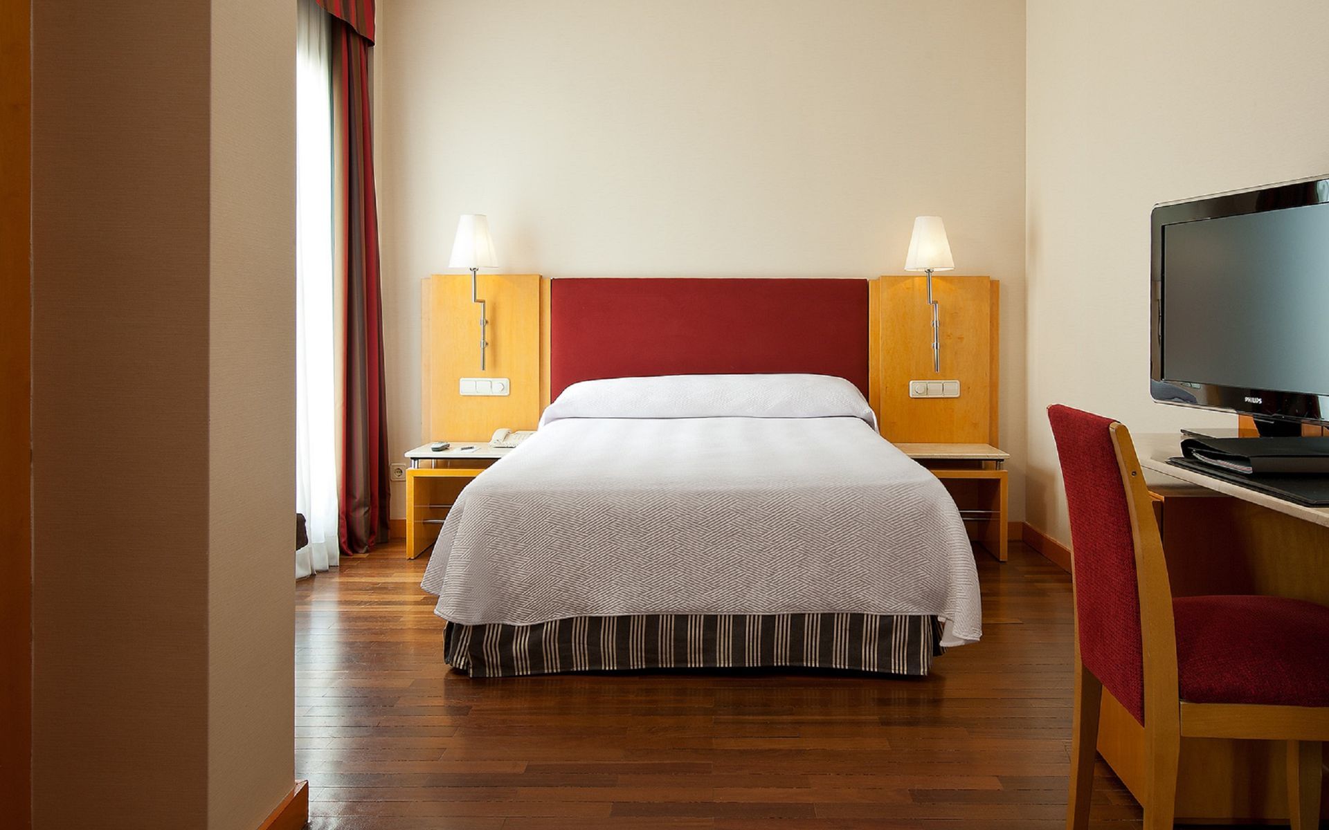 Hotel Leonardo Center 3*
