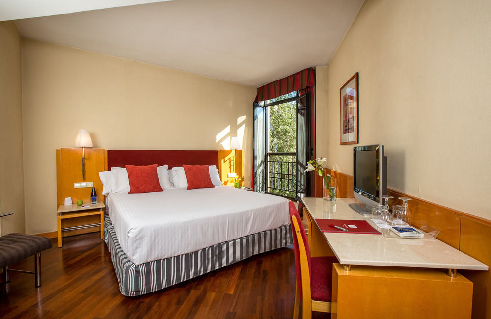 Leonardo Center Hotel 3*