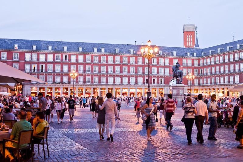 Pensión La Casa De La Plaza *