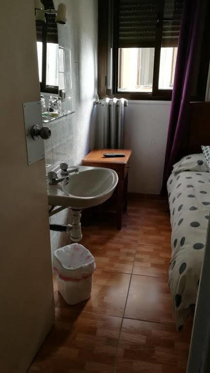 Perales Pensión 5*