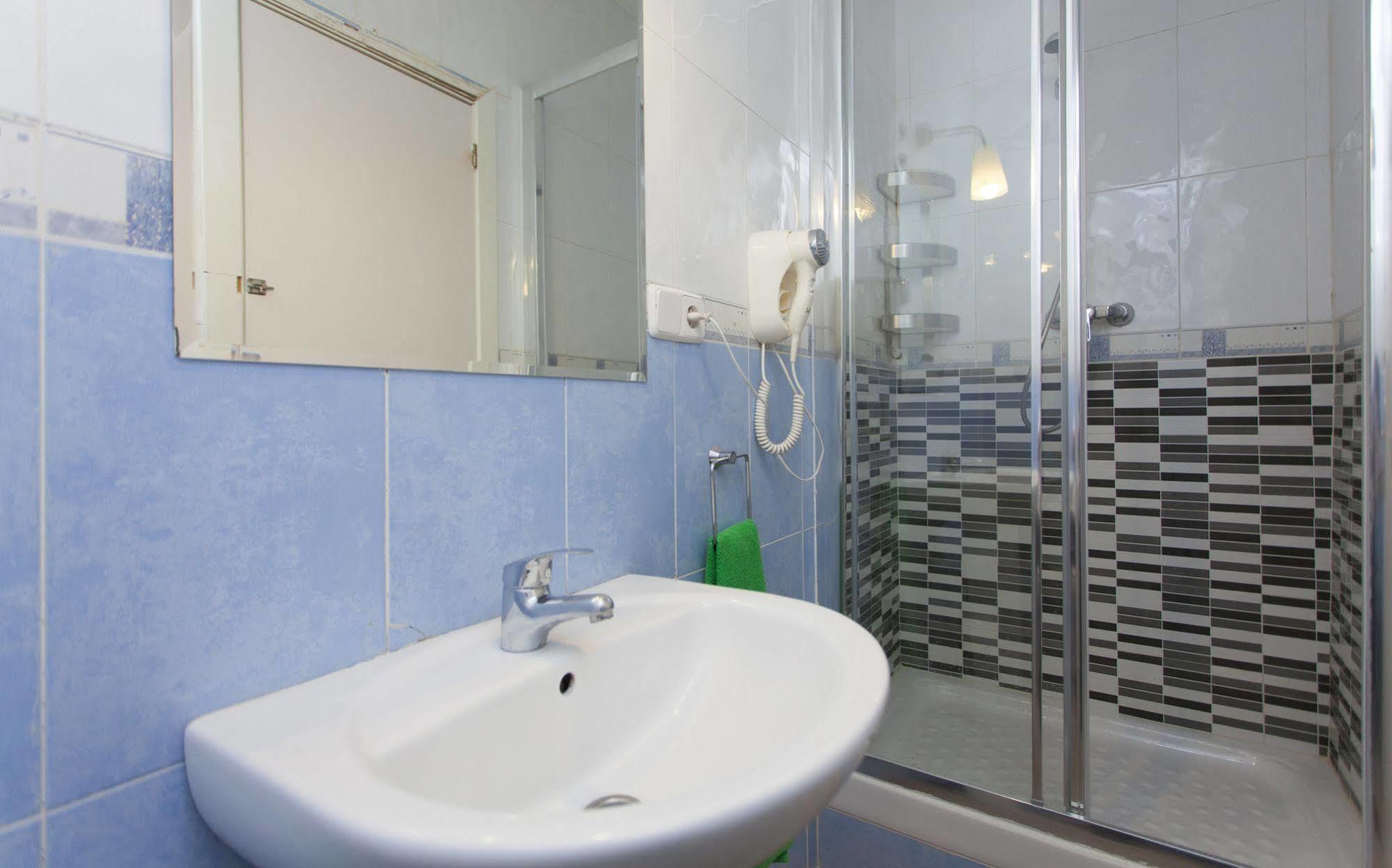 Hotel Suites You Zinc