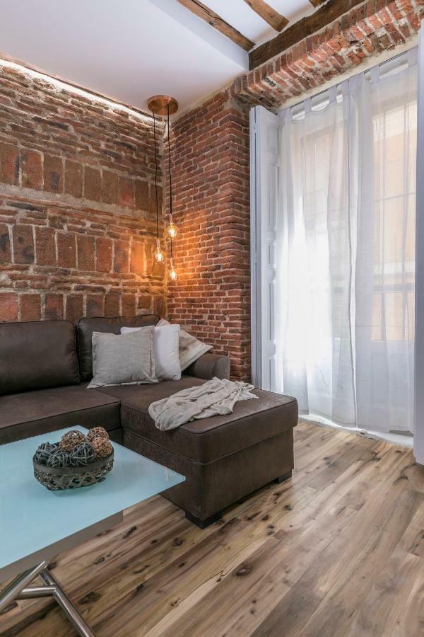 Apartamento Bonito En Típica Corrala En El Centro De *