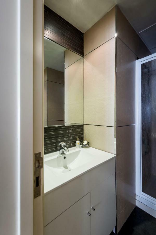Figueroa Design Apartment