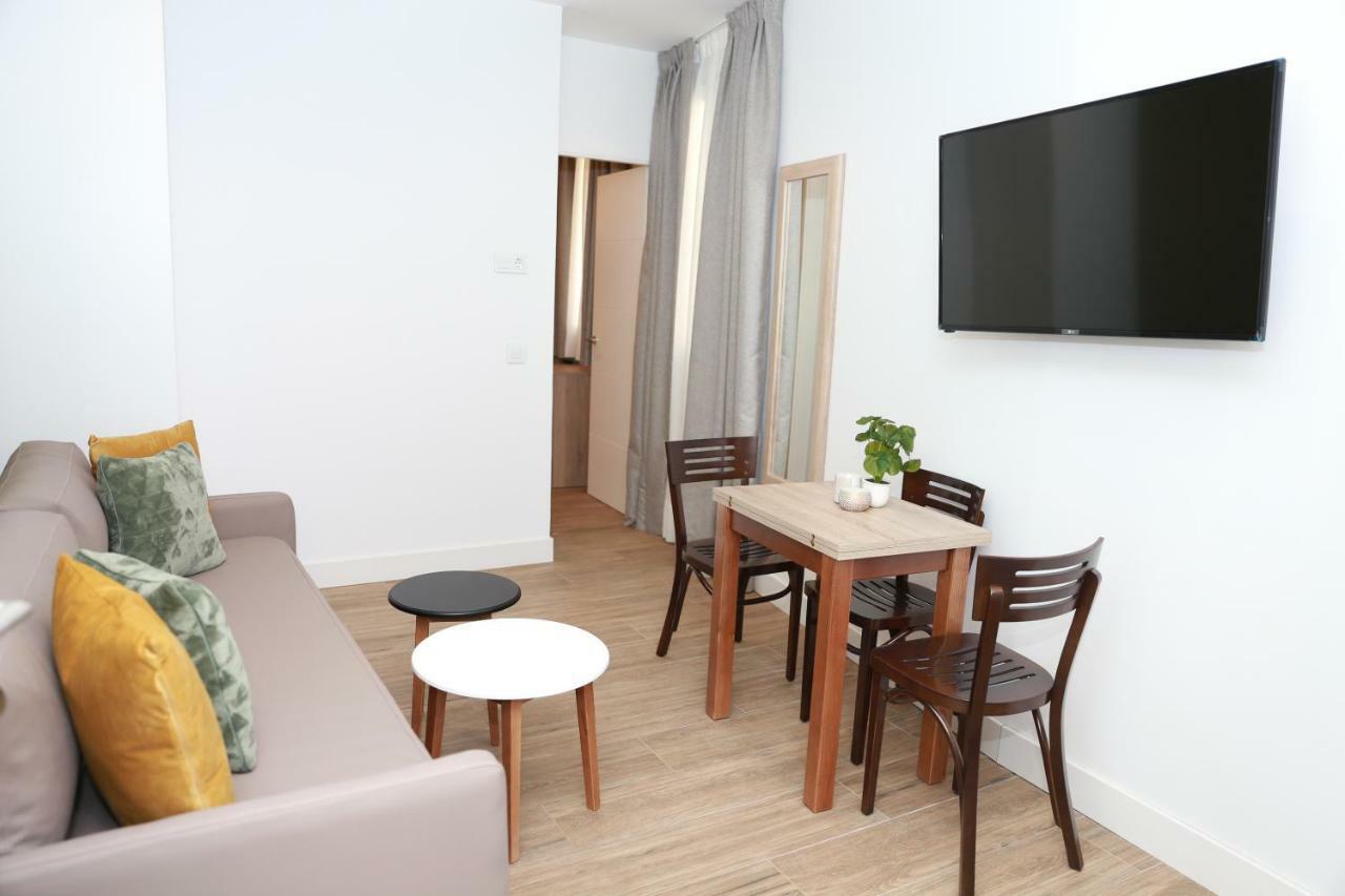 New Point Opera Aparthotel 3*