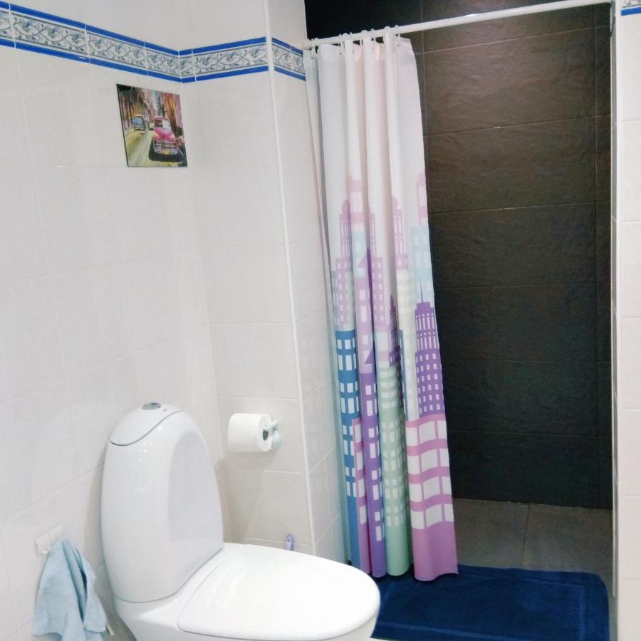 Cálido Y Bien Comunicado Habitación en casa particular *