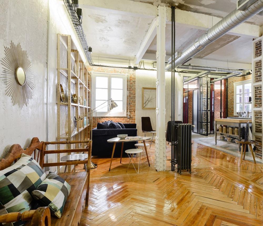 Charming Puerta De Alcala Apartment Madrid